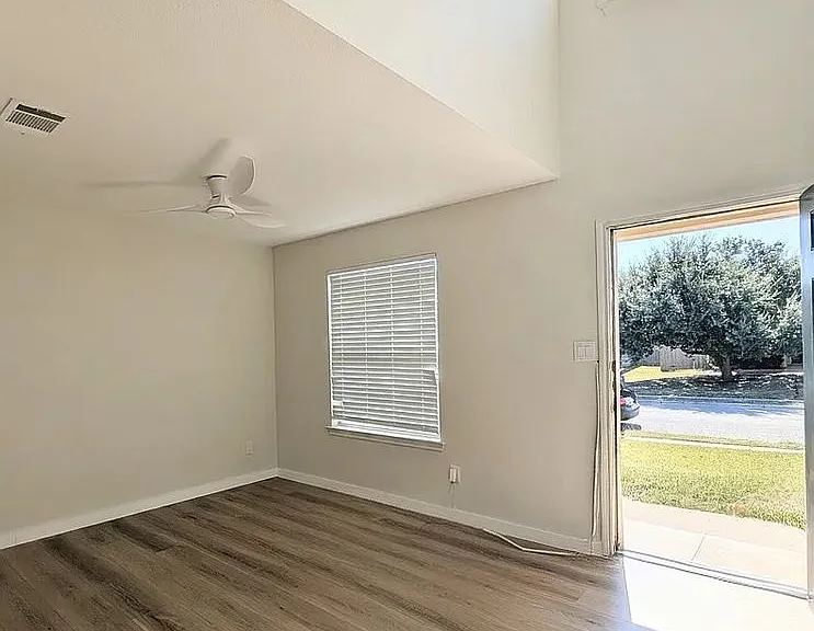 222 Phillips St — Photo 19
