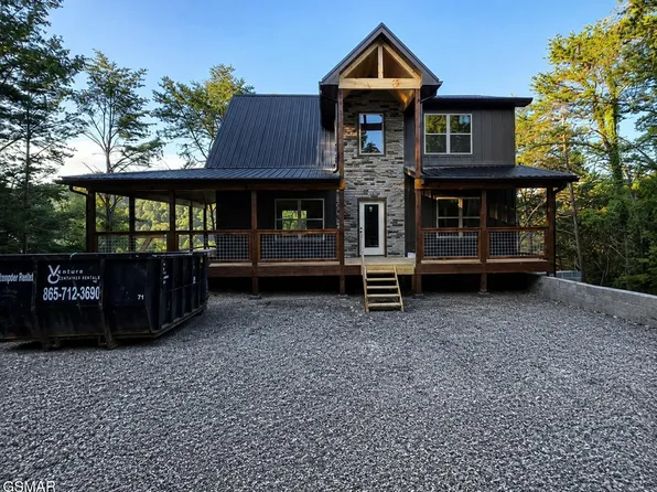 3004 Crestview Ct, Sevierville, TN 37862