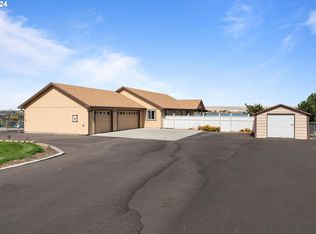 28479 Southshore Dr, Umatilla, OR 97882