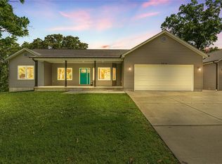 3819 E Four Ridge Rd, Imperial, MO 63052