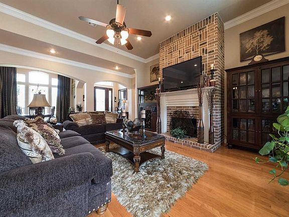 4th image of 3545 Windrose Dr
