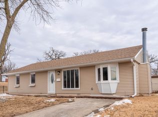 1 Ambassador Ave, Romeoville, IL 60446