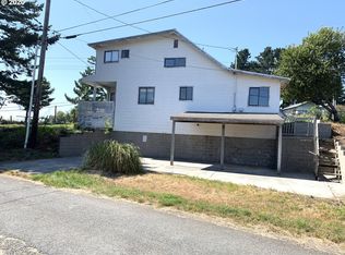 741 Pacific Ave, Brookings, OR 97415