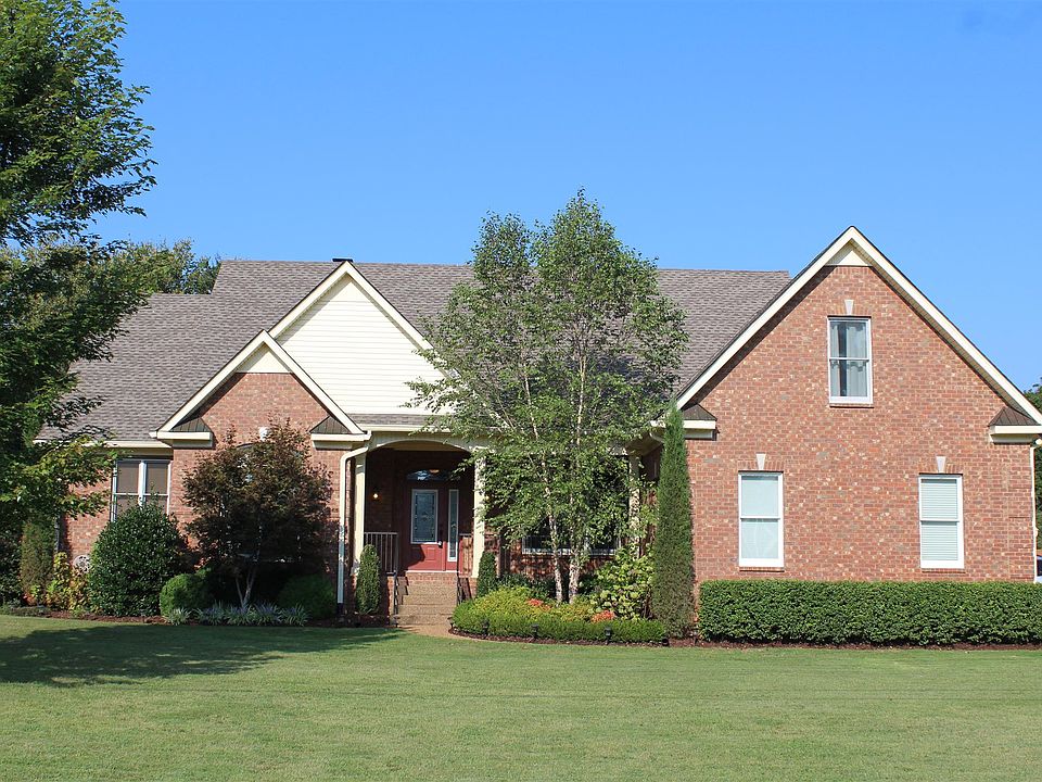 1st image of 395 Harpeth Meadows Dr