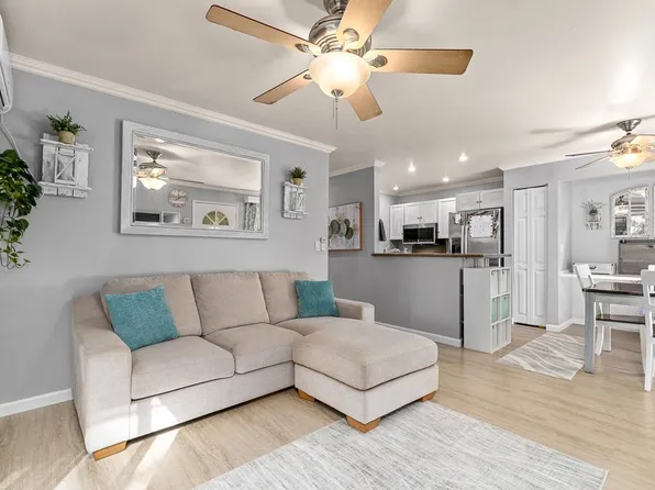 480 Kenolio Rd APT 7102, Kihei, HI 96753