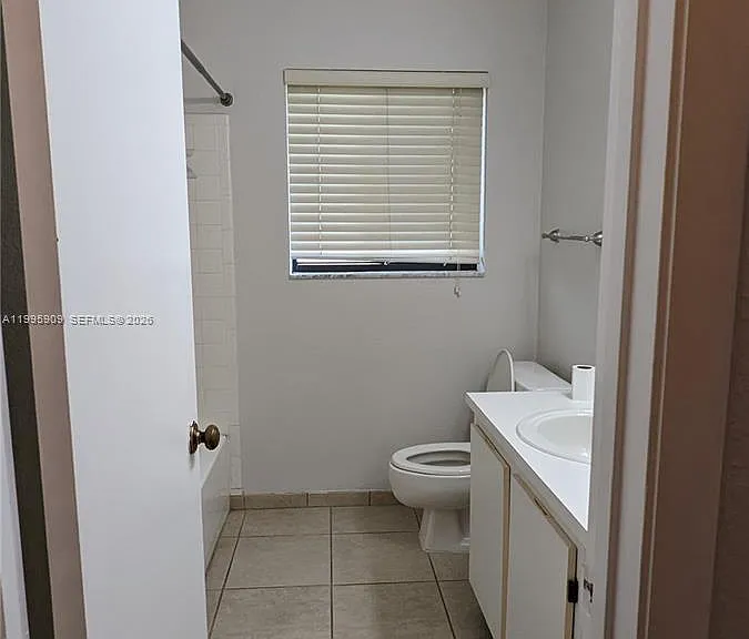 460 Lakeview Dr #4 — Photo 13