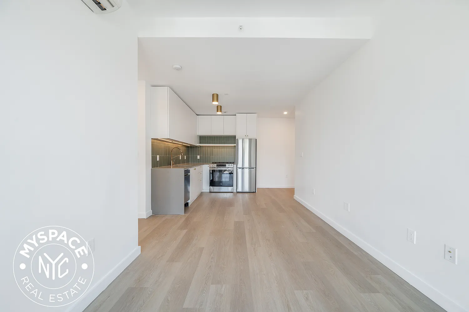 527 Grand Avenue — Photo 3