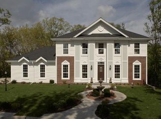 7370 N Bishop Cir, Milwaukee, WI 53224