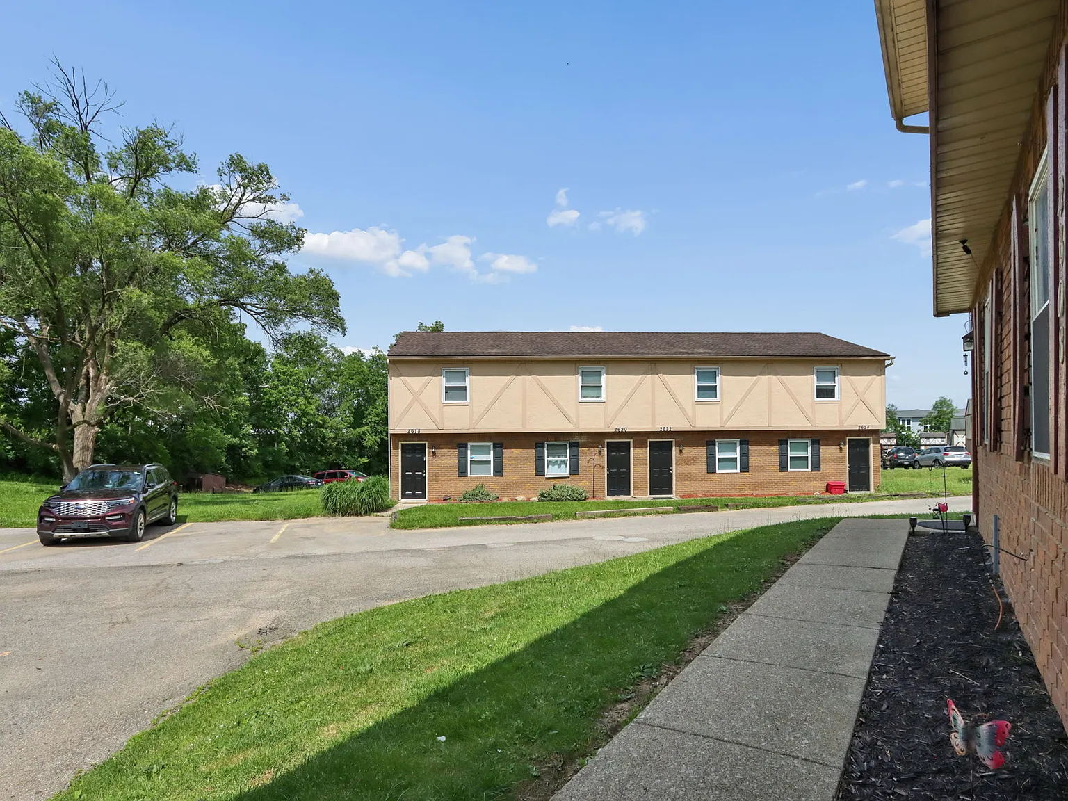 Christine Boulevard Quadplex - 2608 — Photo 4