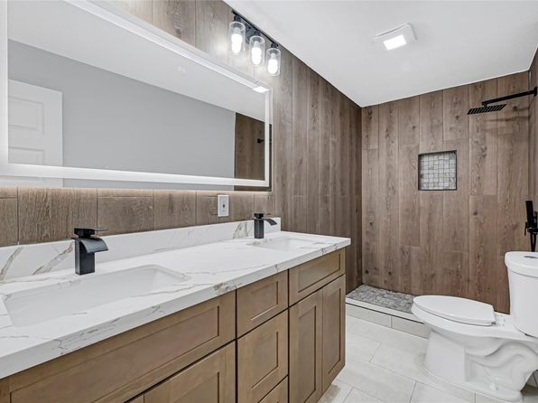 5918 Carew St, Houston, TX 77074