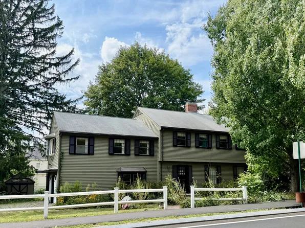 484 Weston Rd, Wellesley, MA 02482