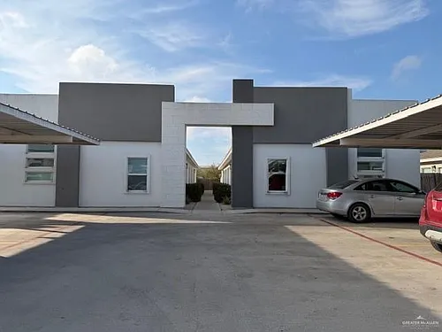 445 E Acacia St #1 Photo 1