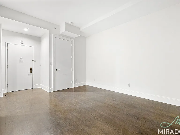 15 Park Row #8J — Photo 3