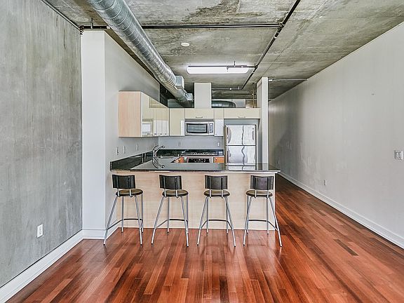 3rd image of 645 W 9th St APT 310
