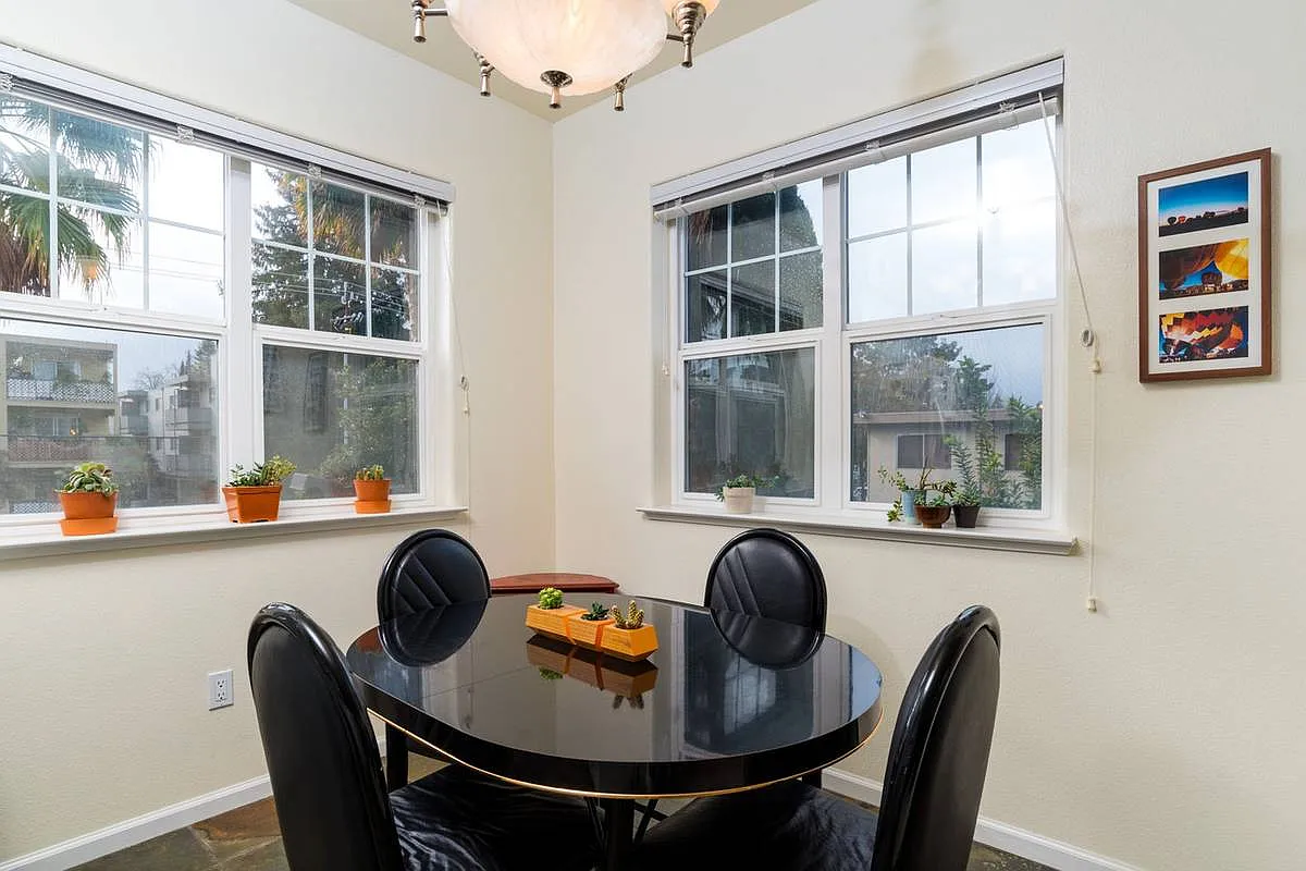2 bed, 1081 sqft, $4,250 — Photo 3