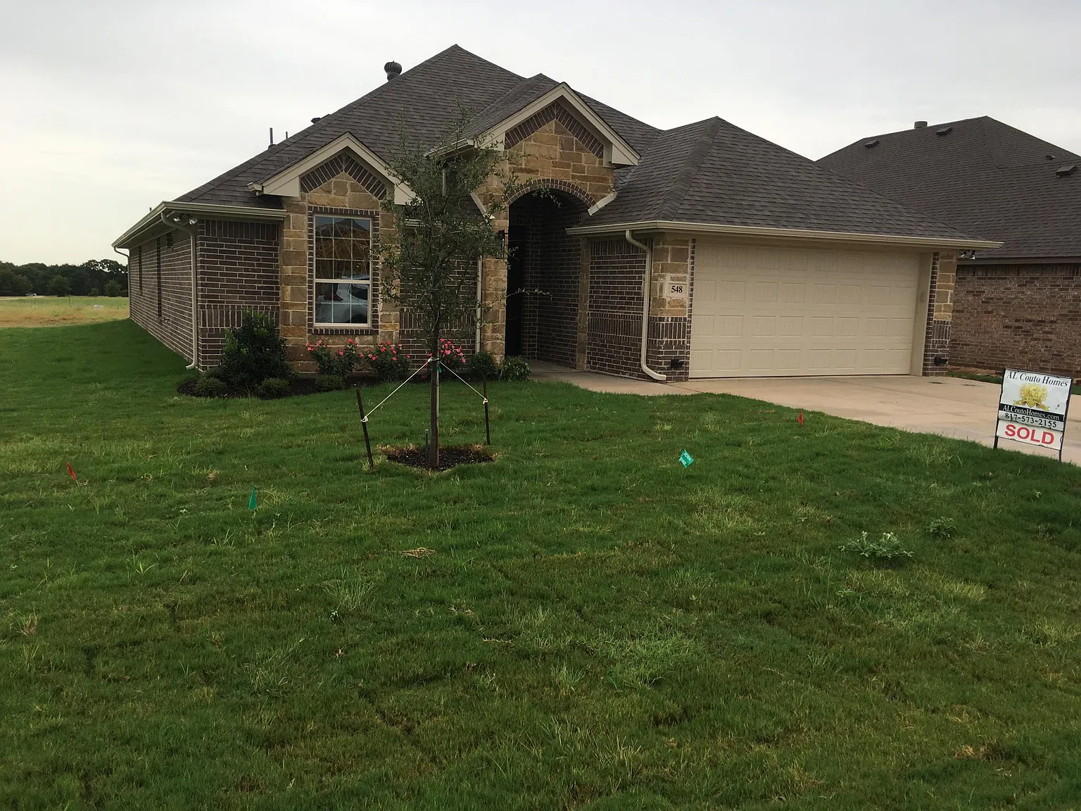 3 bed, 2070 sqft, $2,675 — Photo 2