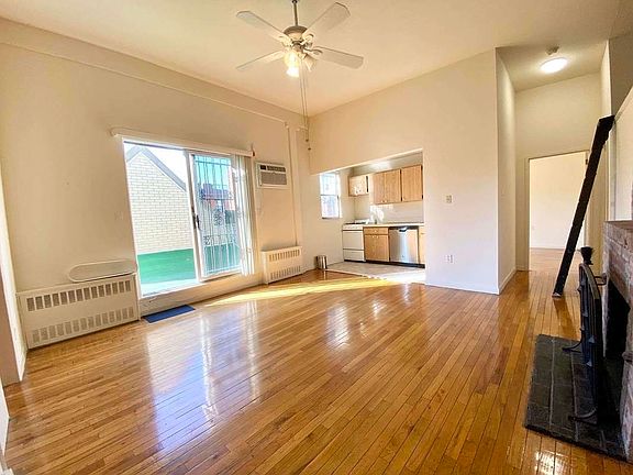 4th image of 309 Columbus Ave Ph B