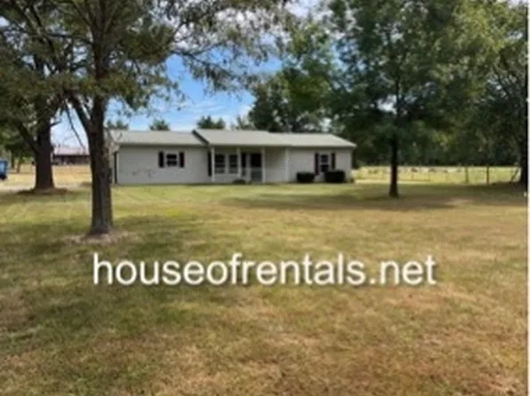 11824 E Cypress Rd, Carbondale, IL 62901