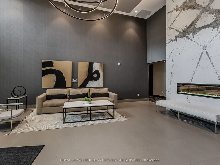 460 Gordon Krantz Ave #112 — Photo 4