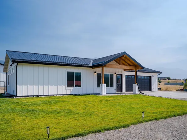 31 Moccasin Ln, Thompson Falls, MT 59873