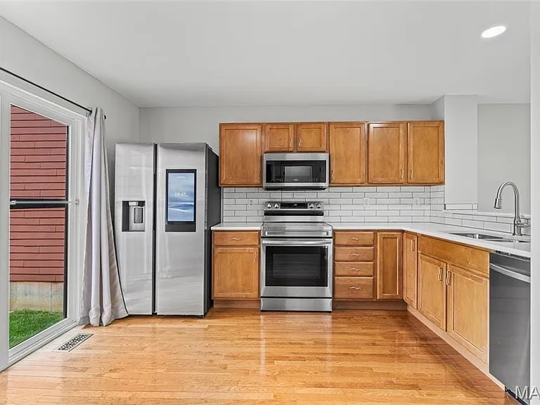 3928 Folsom Ave — Photo 9