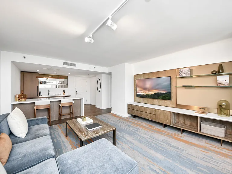 1300 Lamar St #T8 — Photo 15