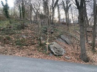 33 Chatham Ter, Yonkers, NY 10710