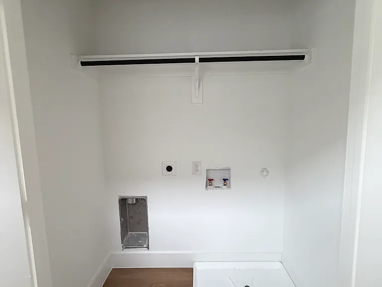 2521 Bethurum Ave — Photo 23