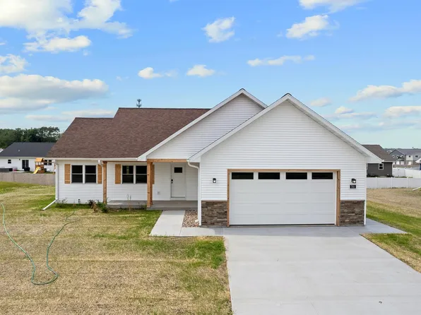 701 Roosevelt St, Baraboo, WI 53913