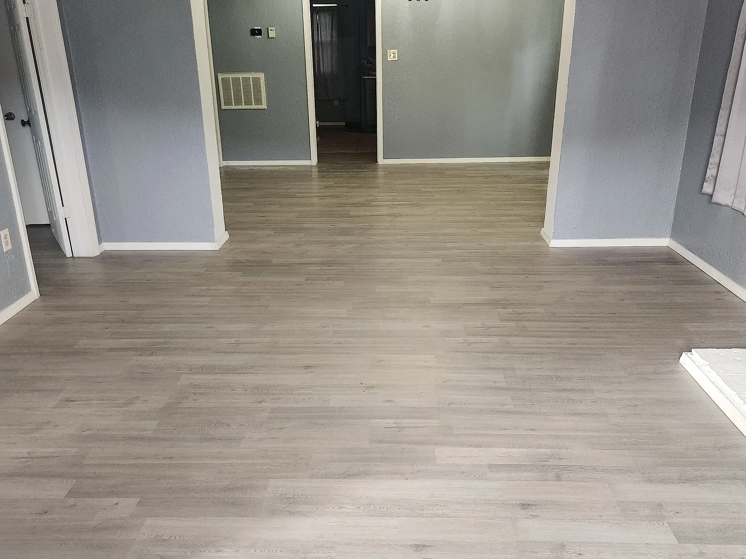 2 bed, 750 sqft, $1,300 — Photo 4
