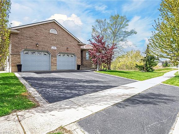 2nd image of 34 Pace Ave