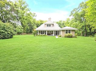 1 Breeze Hill Rd, Northport, NY 11768