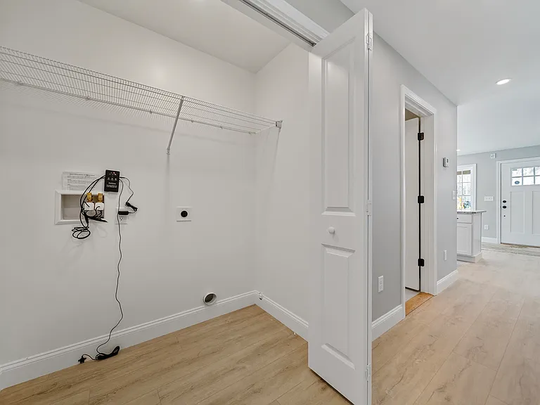 136 S Main St #B — Photo 9