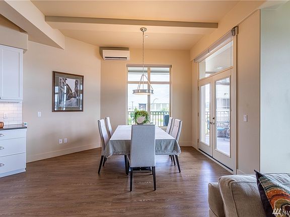 5th image of 1107 W Bay Dr NW #202