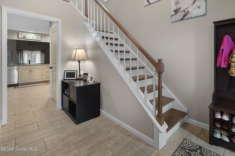 2nd image of 3219 William Street