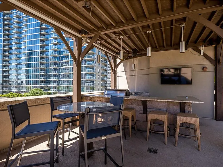 1080 Peachtree St NE #1411 — Photo 47