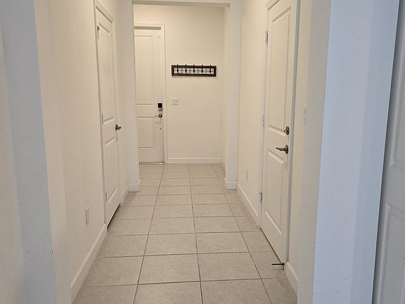 5th image of 6933 Harbours Edge Ave