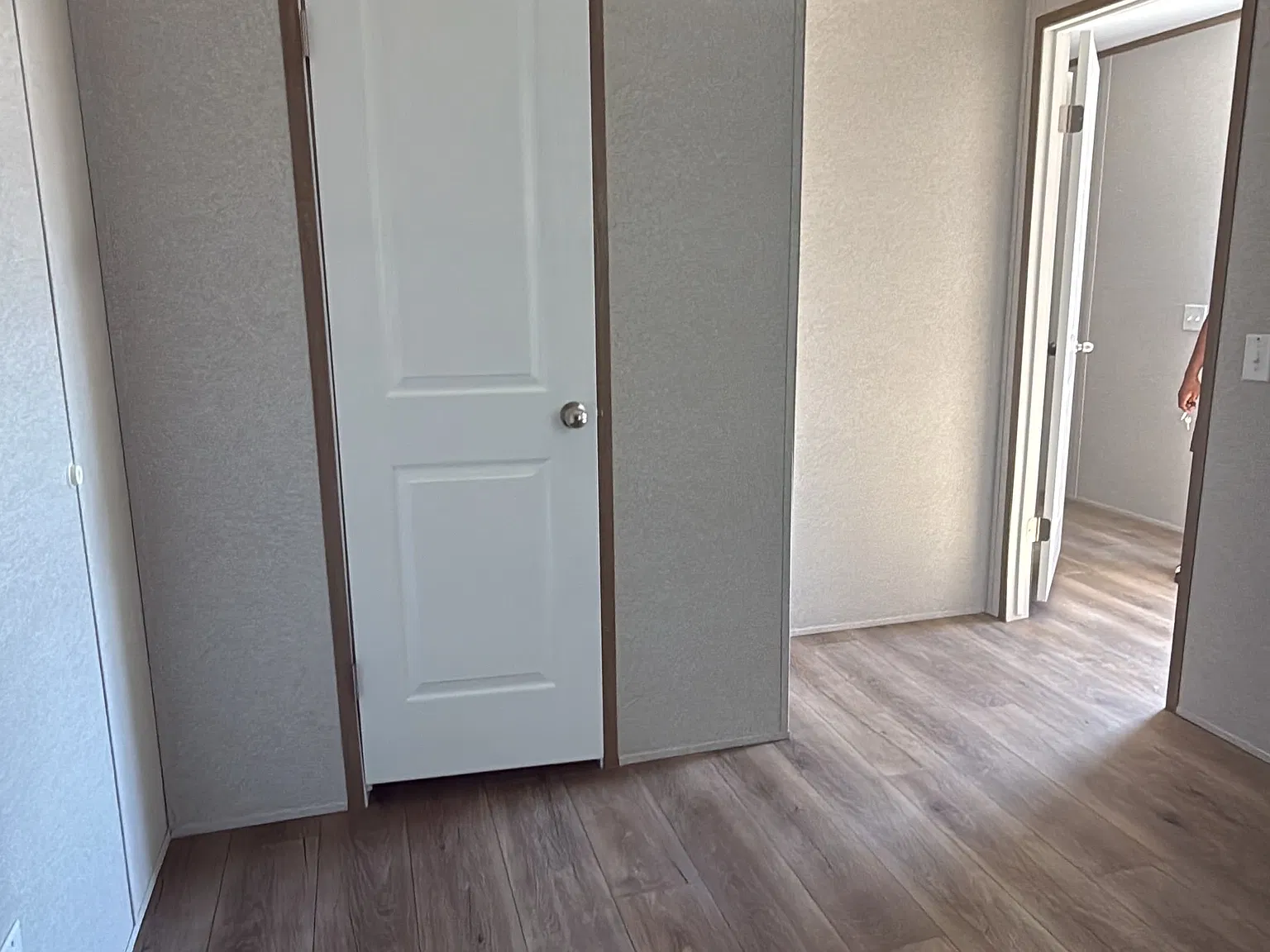 3 bed, $1,800 — Photo 3