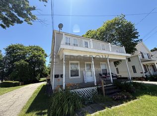 38 W Washington Ave, Zeeland, MI 49464