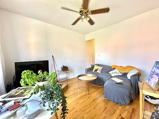 Rented by Oxford Property Group | media 7