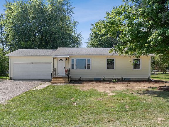 2nd image of 2631 East Dr