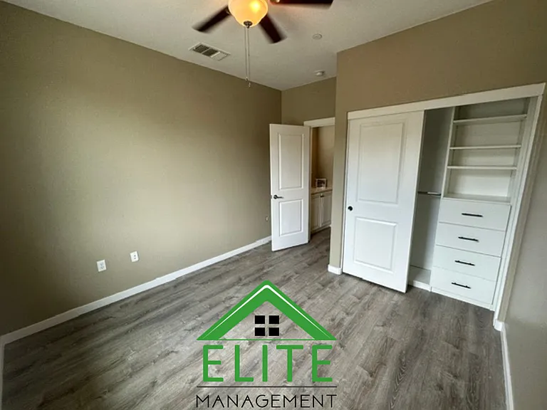 1084 Navigator Dr — Photo 8