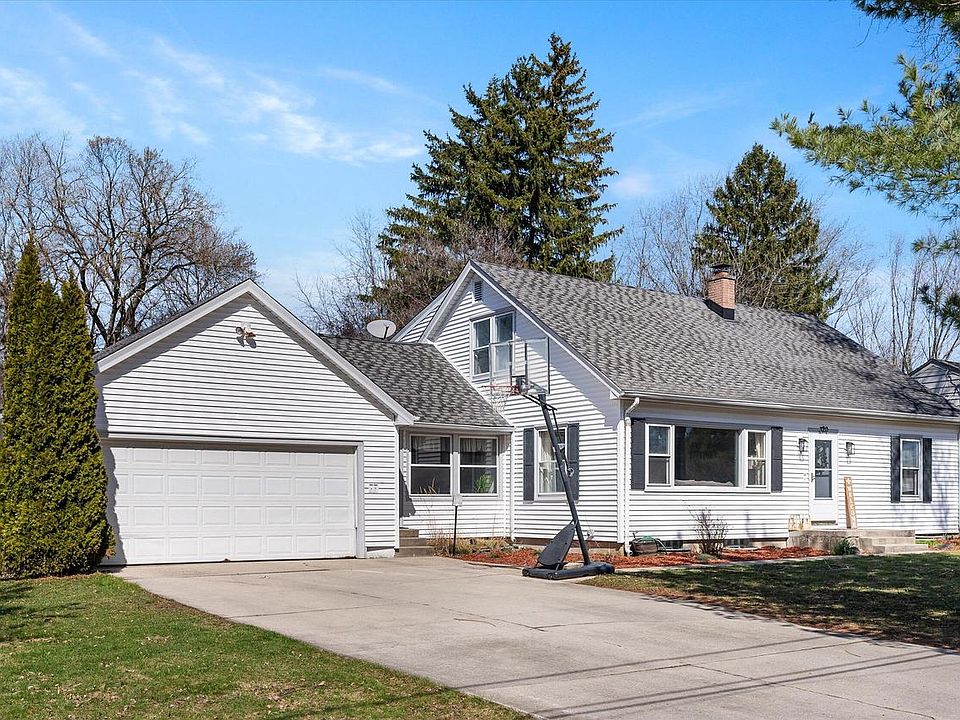 1st image of 320 Washington COURT