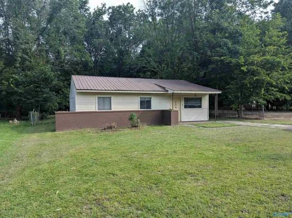 204 Carolyn Ln, Gadsden, AL 35901