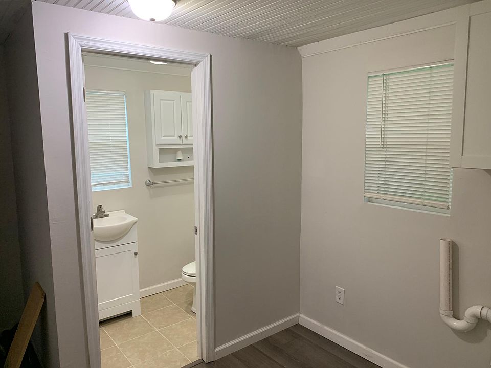 1st image of 4644 Sussex Ave