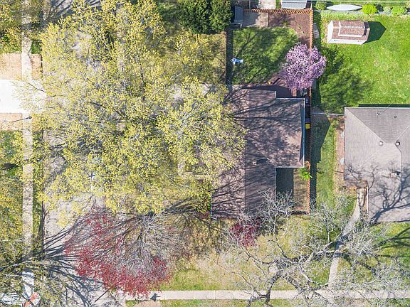 4th image of 1231 Parkwood Ave
