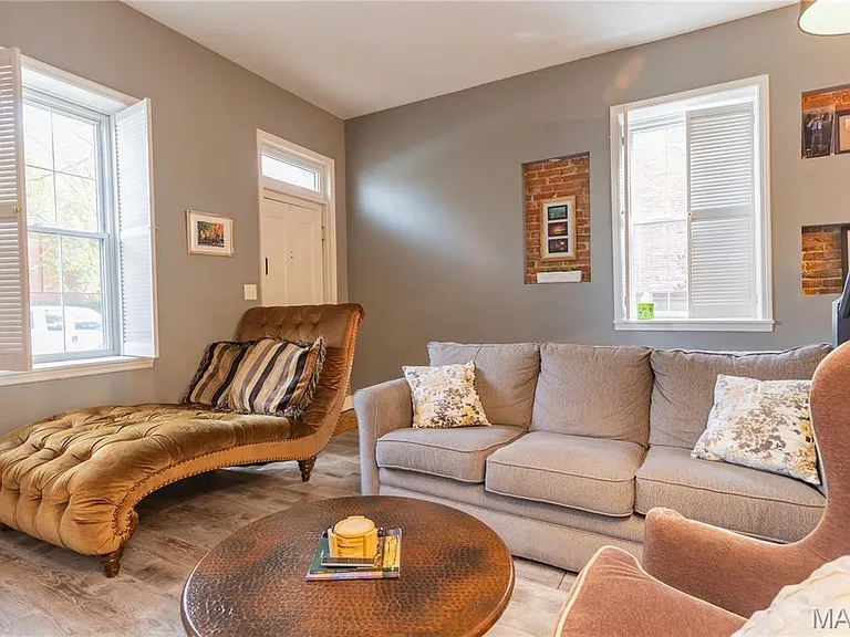 908 Hickory St — Photo 3