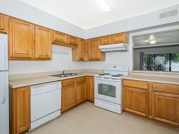 5th image of 327 Blue Violet Way #327