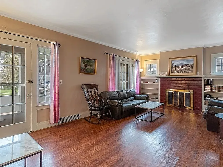 228 Cambridge St — Photo 9