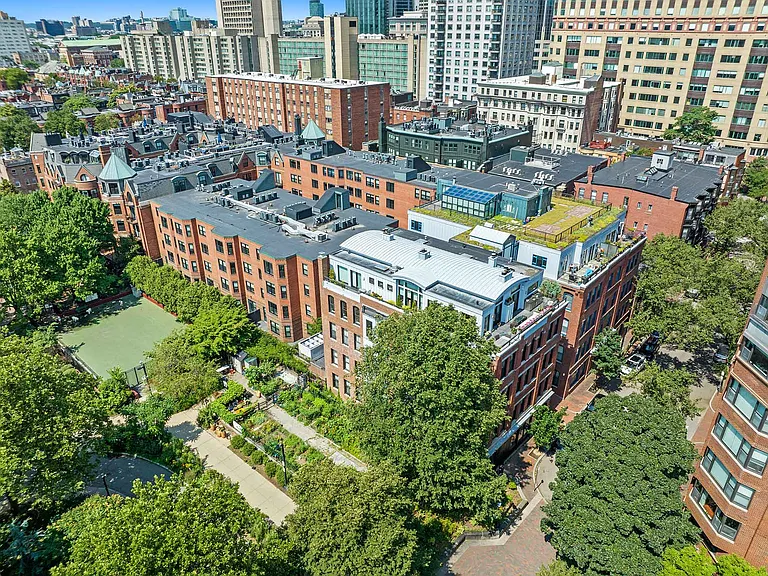 Garrison Square — Photo 2